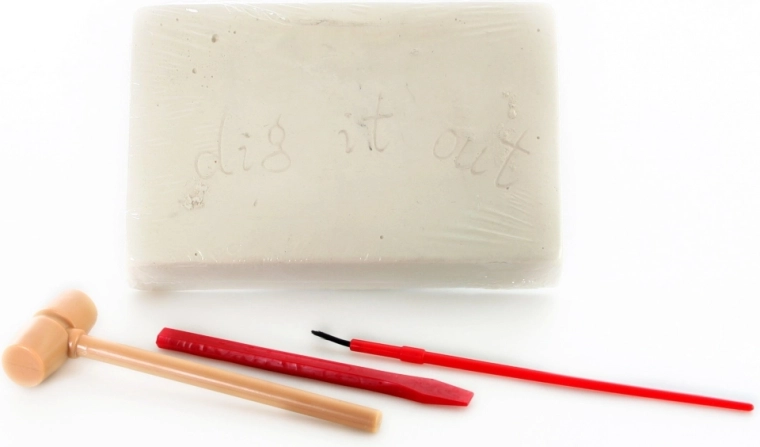 Trésor caché dans un bloc d’argile