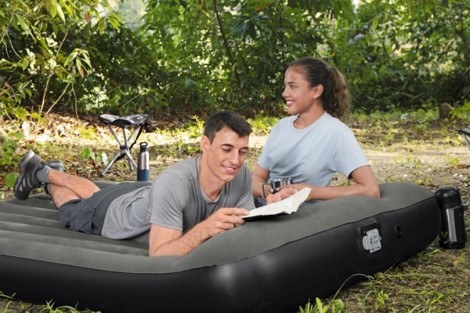 Matelas gonflable avec pompe 203 x 152 x 30 cm Bestway 67930