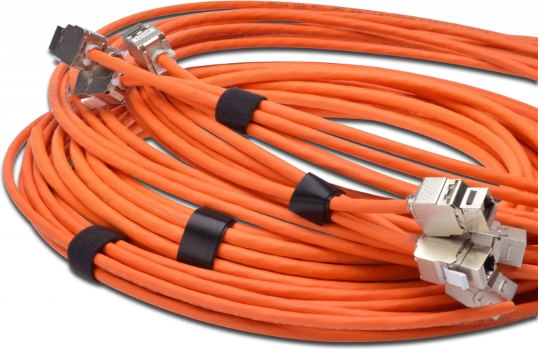 Des câbles ordonnés en un instant