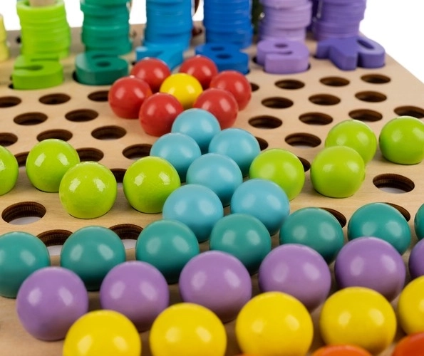 Puzzle en bois à mosaïque avec billes