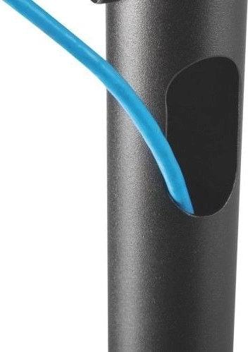 Structure en acier robuste avec gestion des câbles