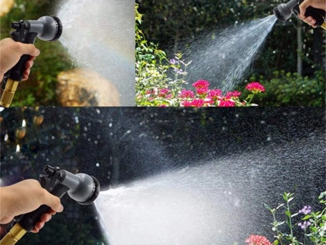 Tuyau de jardin avec pulvérisateur multifonction