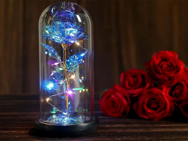 Rose éternelle dans un dôme en verre avec éclairage LED