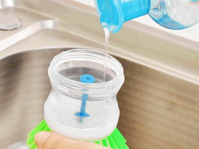 Distributeur de liquide vaisselle à brosse