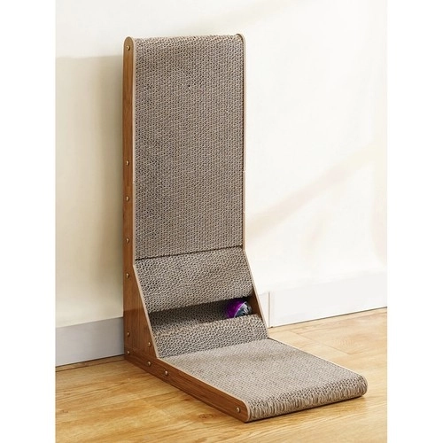 Grattoir d'angle pour chats avec balle
