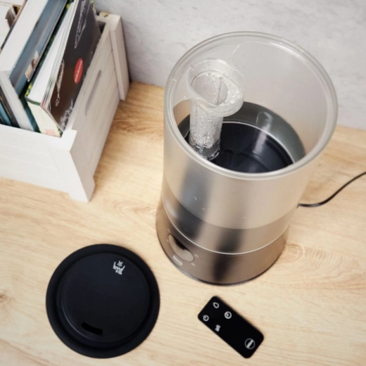 Commande pratique via LCD, tactile et télécommande