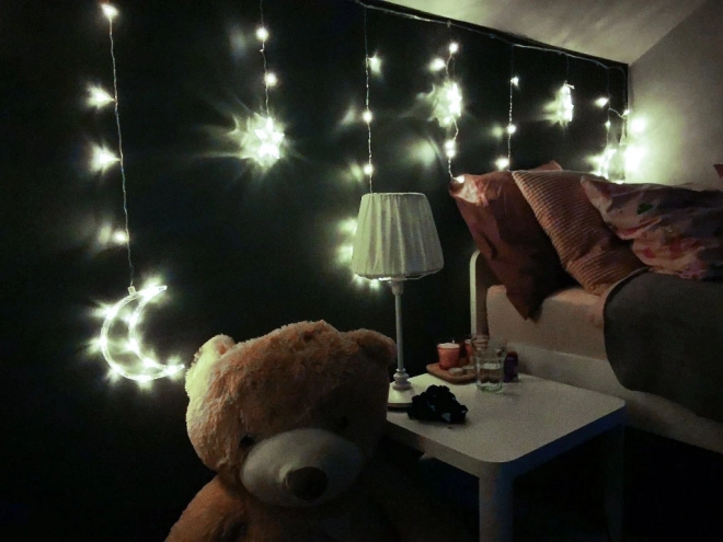 Lumières LED décoratives en forme de lune et d'étoiles