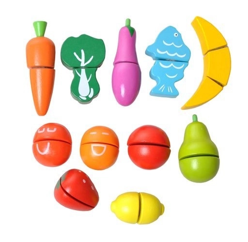 Fruits et légumes en bois à découper