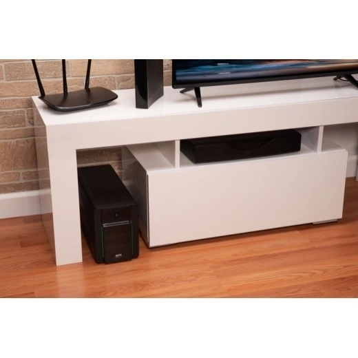 Source de secours APC Easy-UPS 2200VA, 230V avec AVR