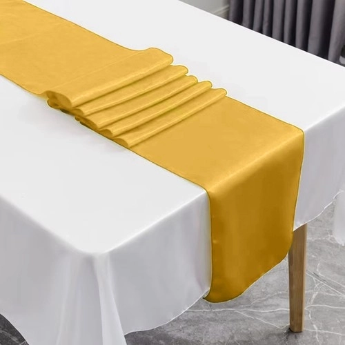 Chemin de table en satin doré 900x36 cm