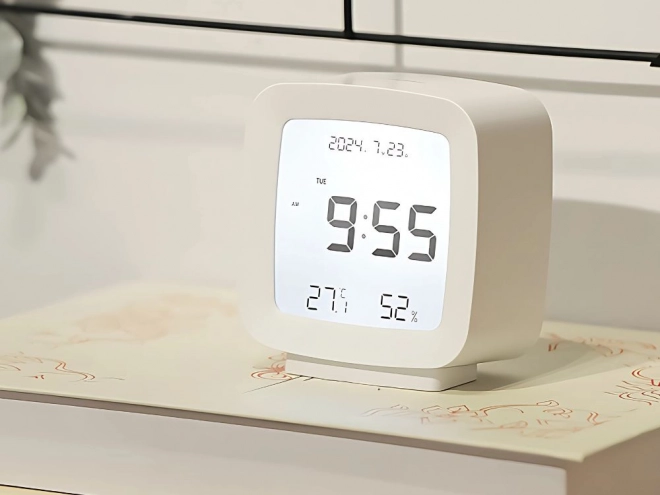 Réveil avec fonction snooze et mesure de la température et de l'humidité