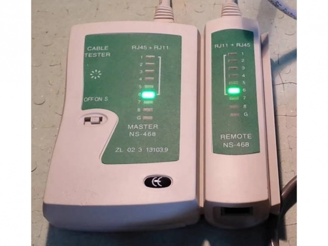 Testeur pour câbles réseau RJ45 et RJ11