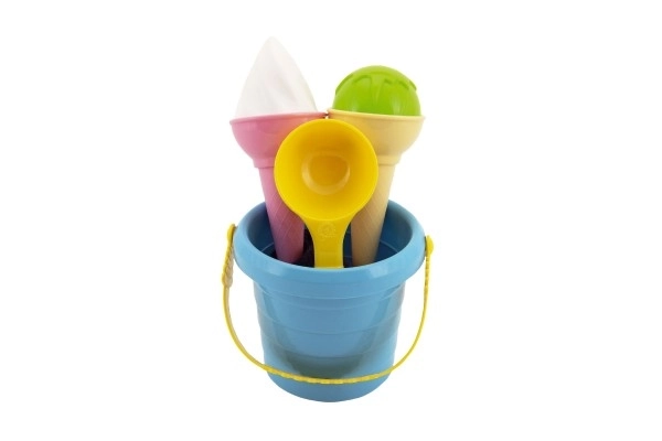 Ensemble pour sable en plastique seau + moules à glace dans un filet 12x17x12cm 12m+