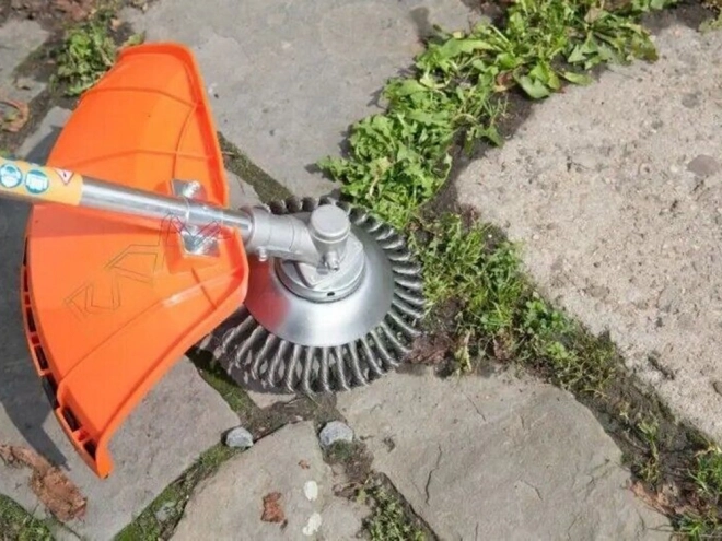 Brosse métallique pour tondeuses pulvérisatrices 200mm