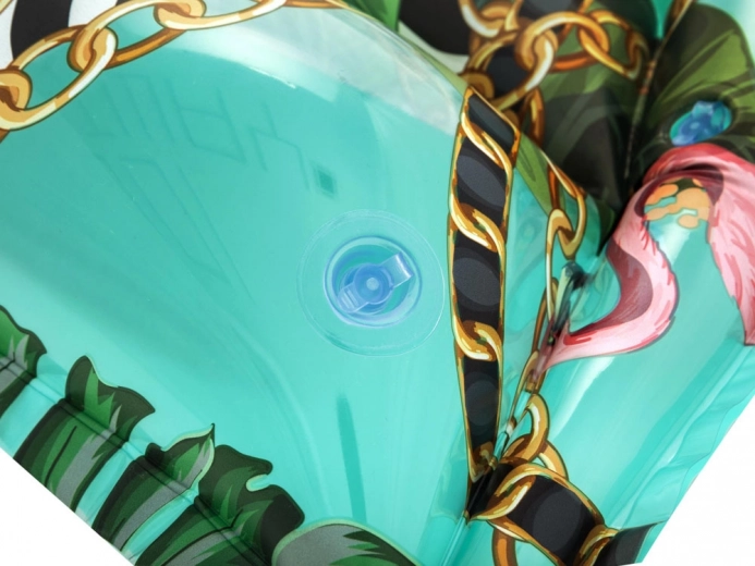 Matériau PVC résistant + entretien facile