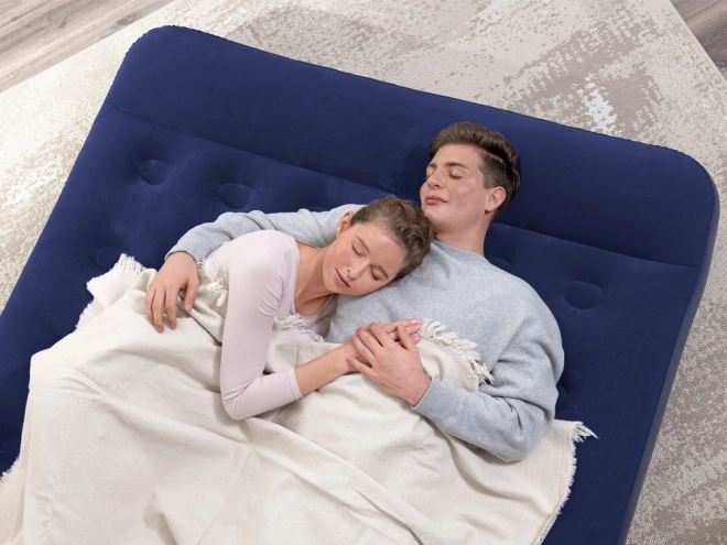 Matelas gonflable Queen avec pompe intégrée par Bestway