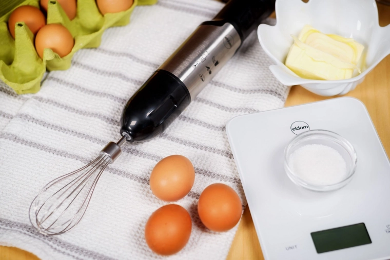 Fouet et récipient 700 ml