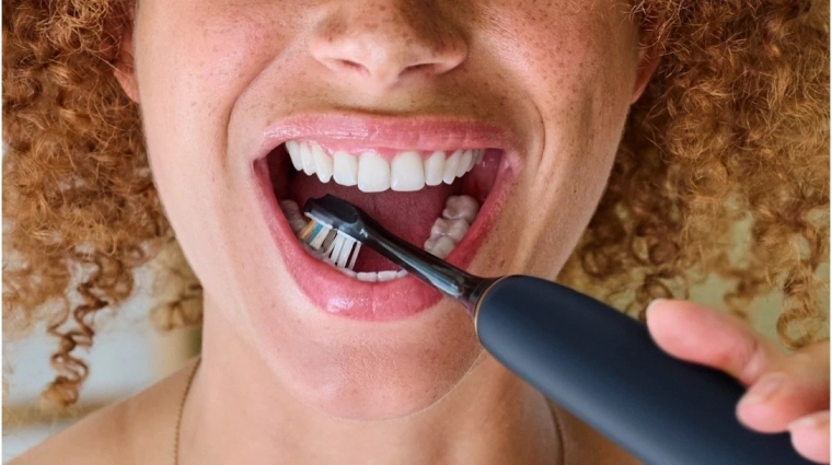 Soin doux des gencives et rappels intelligents