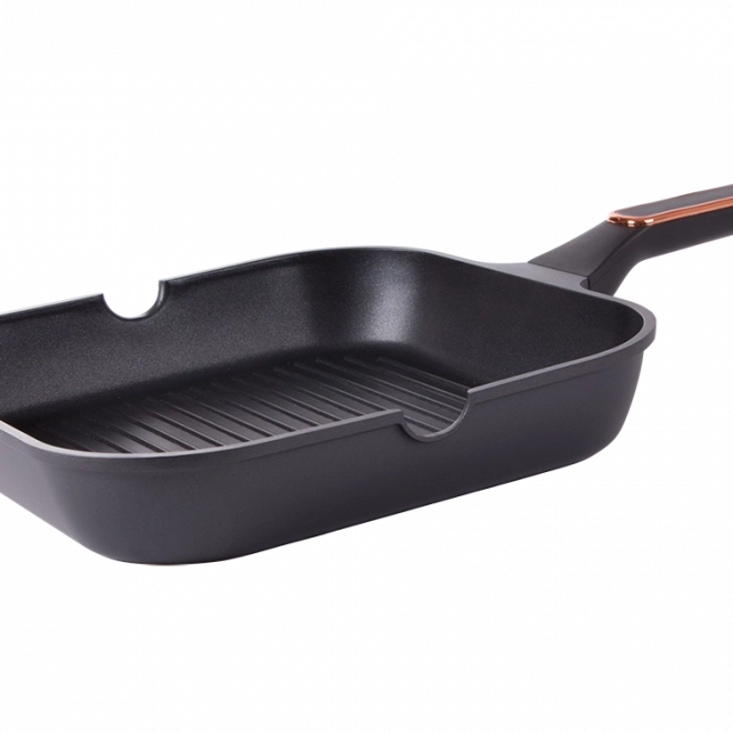 Aluminium moulé et antiadhésif = cuisson rapide et homogène