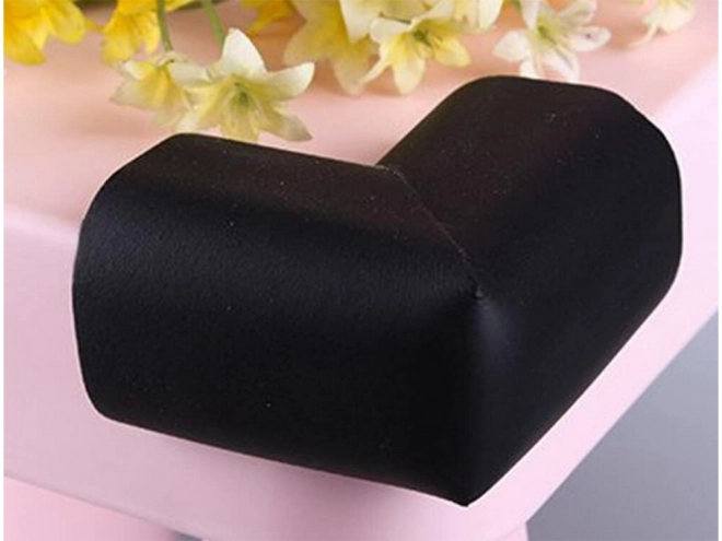 Coins de protection pour meubles noirs
