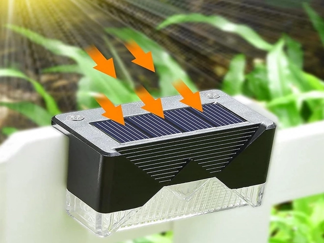 Lumières solaires extérieures avec capteur