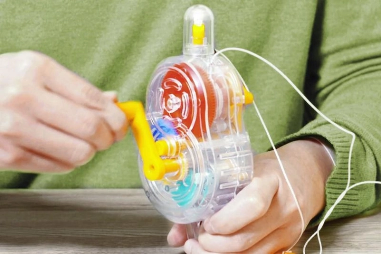 Générateur manuel à manivelle