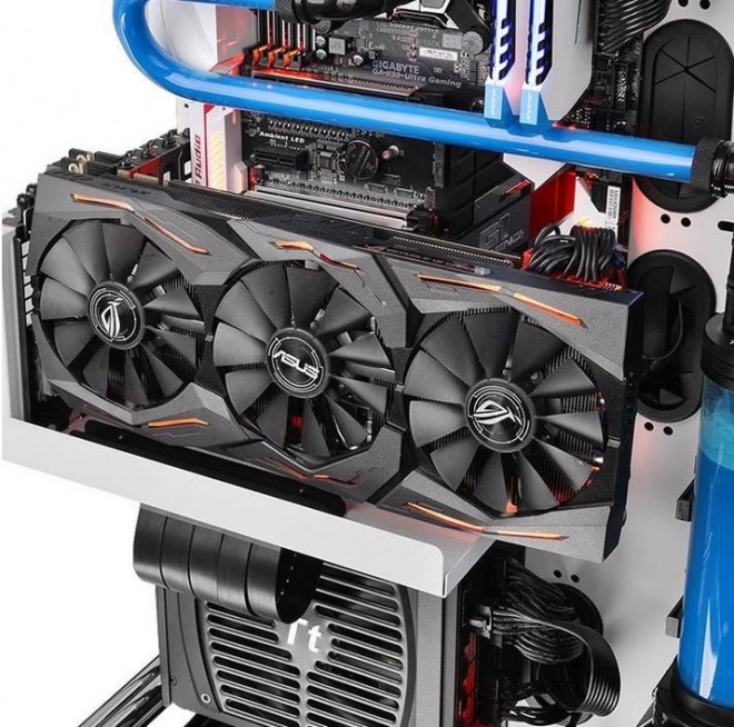 Thermaltake câble riser PCIe 300 mm