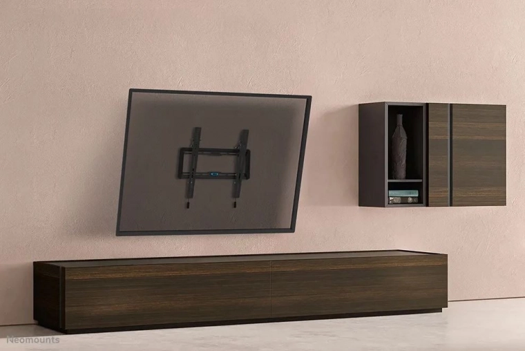 Profil fin – seulement 3,3 cm du mur