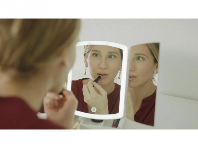 Miroir cosmétique éclairé pour maquillage