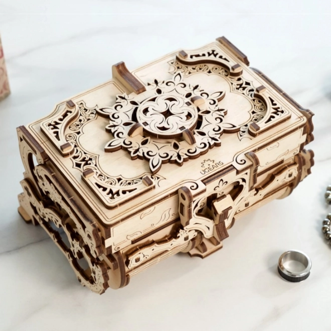 Boîte à bijoux antique puzzle 3D