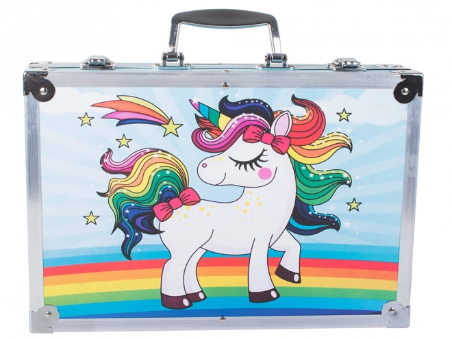 Ensemble artistique pour enfants dans une valise