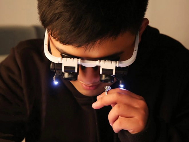 Loupe horlogère professionnelle avec éclairage LED
