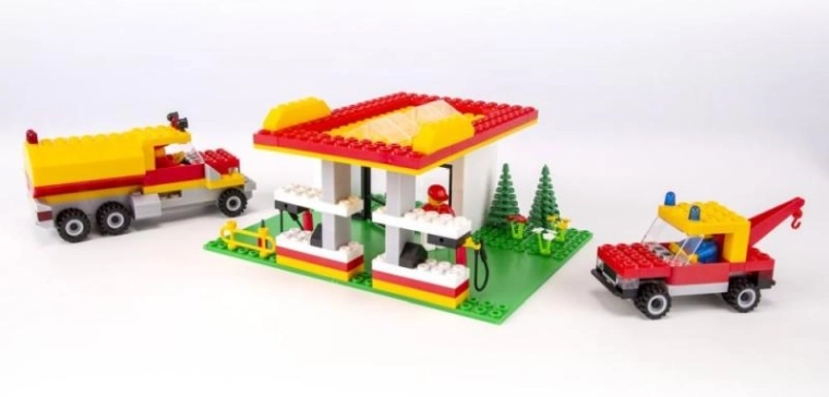 Citerne et dépanneuse en action