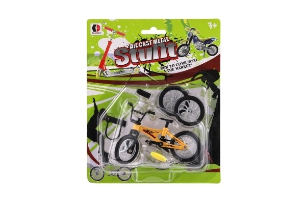 Roues à doigt vissables 10cm plastique 3 couleurs sur carte 17x21x4cm