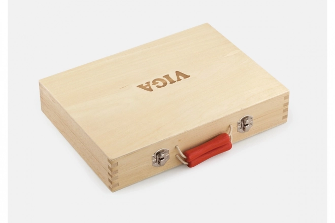 Outils en bois dans une mallette