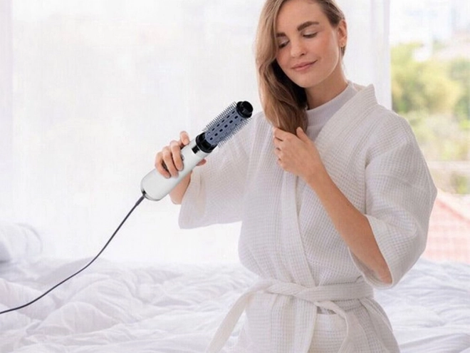 Brosse à cheveux multifonctionnelle 3-en-1 pour coiffer et lisser