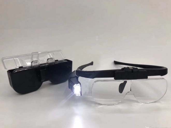 Loupe professionnelle avec éclairage LED et lentilles interchangeables
