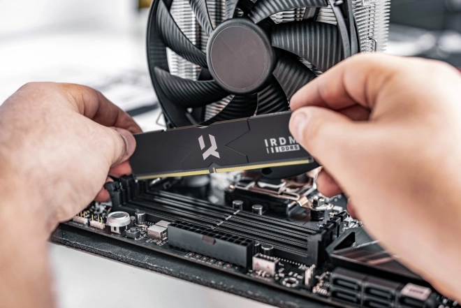 Mémoire DDR5 64GB IRDM noire