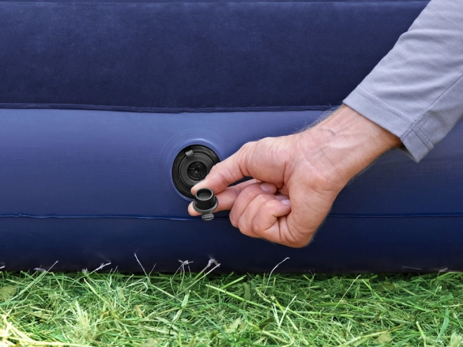 Matelas gonflable Queen avec pompe intégrée par Bestway