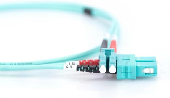 Transmissions rapides et stables avec OM3 50/125 µm