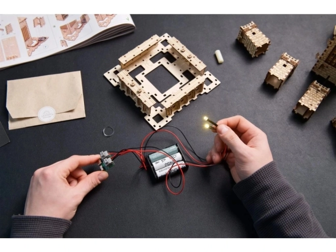 Ugears 3D puzzle mécanique en bois Phare d'Alexandrie