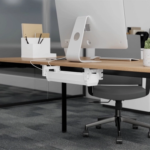 Ordre et sécurité sous le bureau