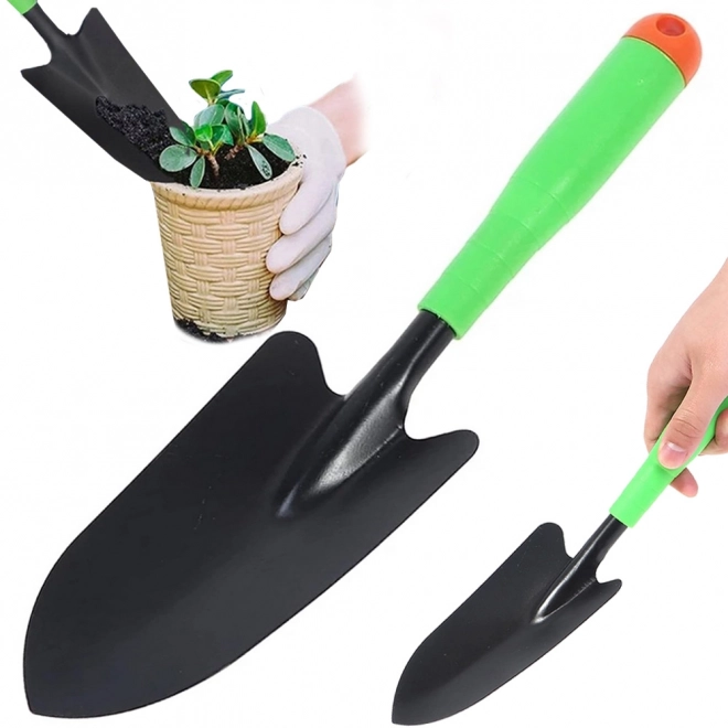 Pelle de transplantation de jardin