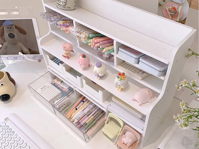 Organisateur de bureau avec étagères