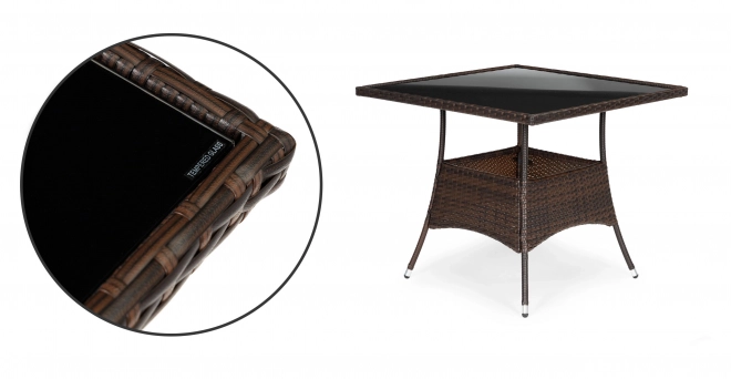 Mobilier de jardin en rotin PREGASIO avec 4 chaises et table avec plateau en verre