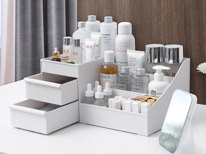 Organisateur pour cosmétiques et bijoux avec tiroirs