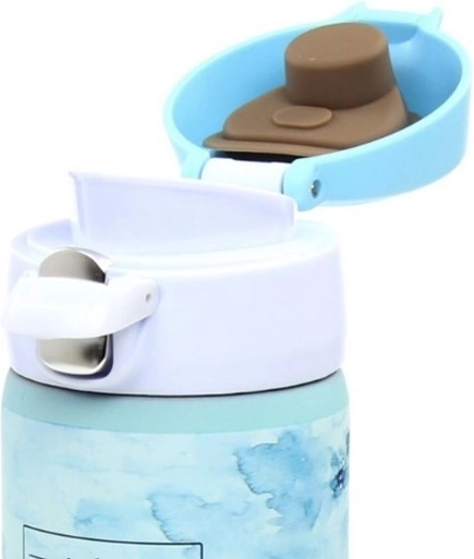 Couvercle à bouton avec verrou et bec confortable