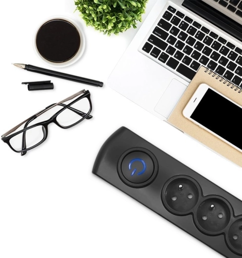 6 prises et 3 m de portée pour plus de possibilités