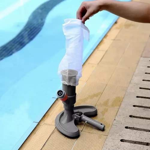 Nettoyeur de sol de piscine