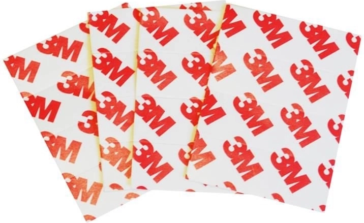 Installation simple avec ruban puissant